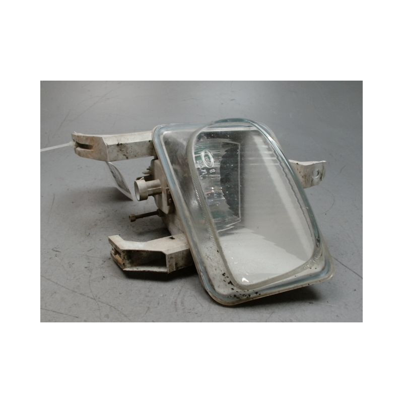 PHARE ANTIBROUILLARD AVANT DROIT OPEL VECTRA 95-99