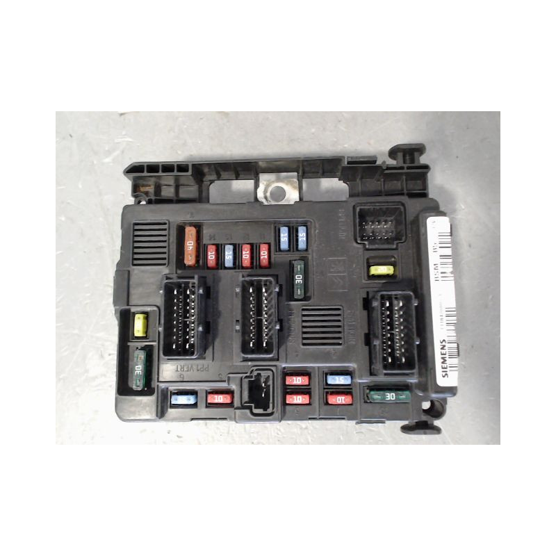 BOITE A FUSIBLES CITROEN C5