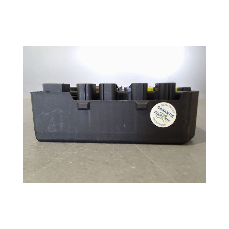 BOITE A FUSIBLES RENAULT SCENIC