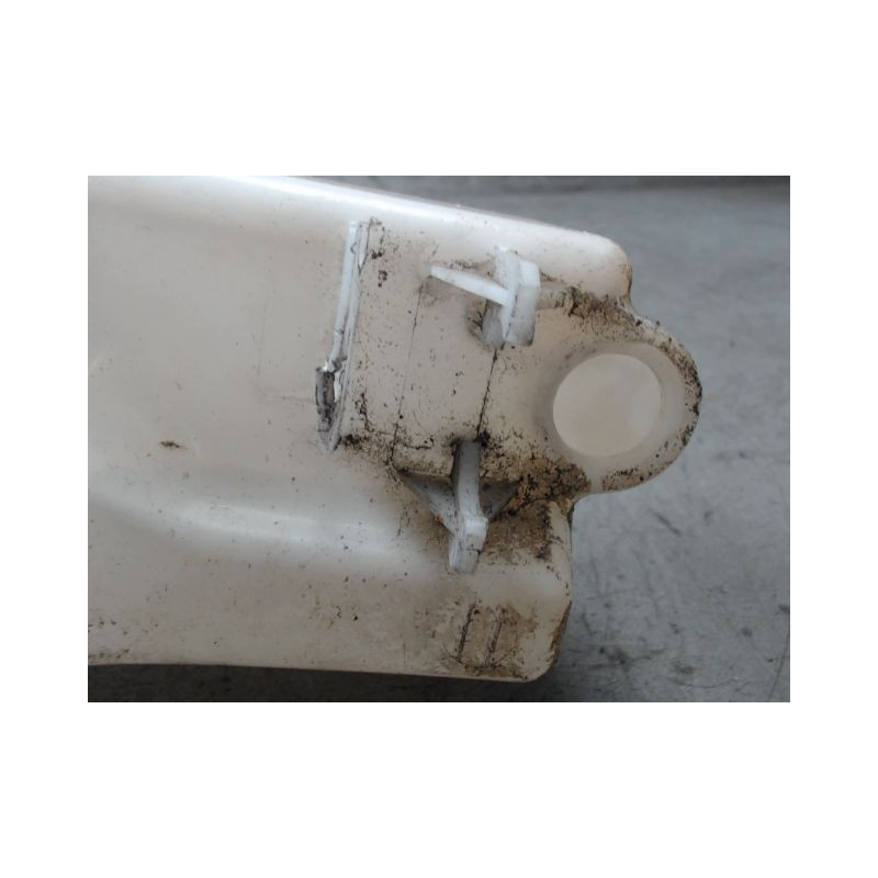 RESERVOIR LAVE-GLACE AVANT HYUNDAI IX20