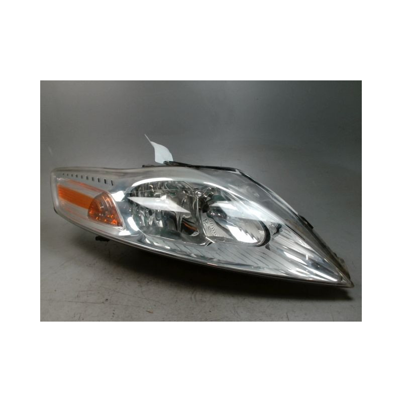 PHARE DROIT FORD MONDEO