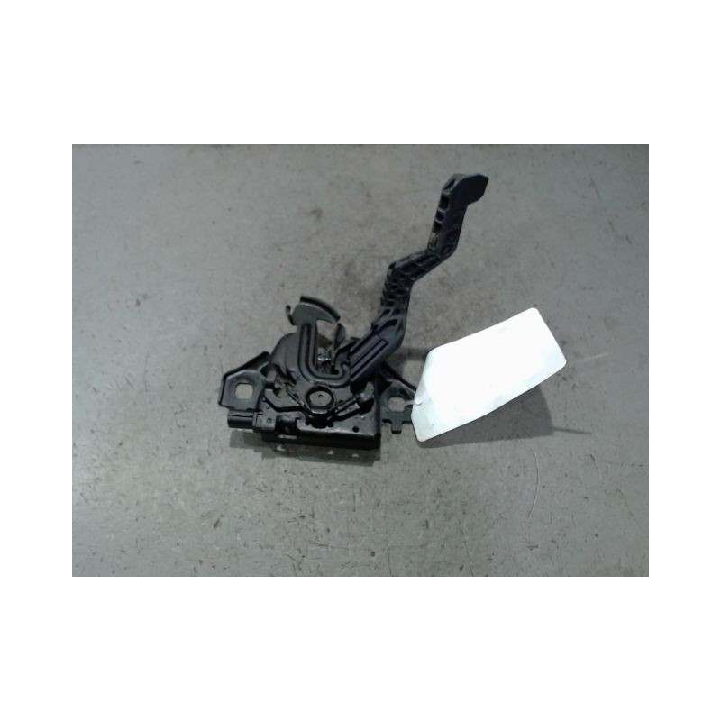 SERRURE CAPOT DACIA SANDERO