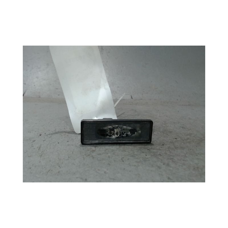 ECLAIREUR PLAQUE DE POLICE GAUCHE DACIA SANDERO