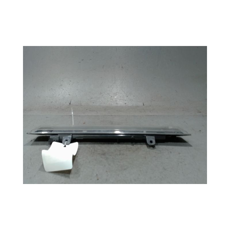 FEUX STOP SUPPLEMENTAIRE PEUGEOT 208