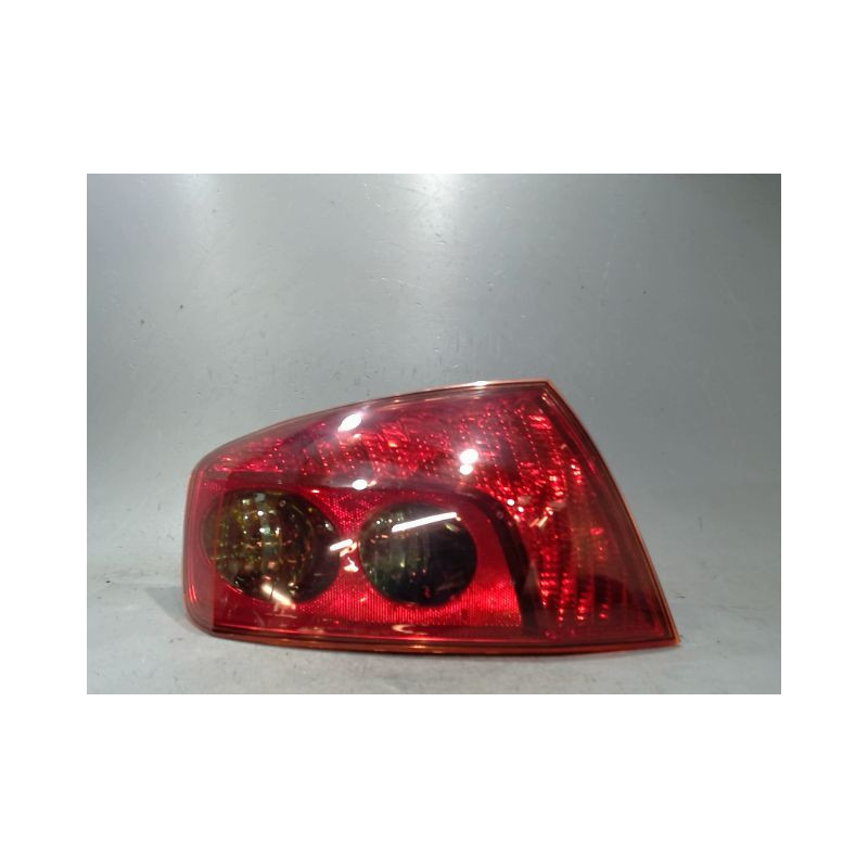 FEU ARRIERE GAUCHE  PEUGEOT 407