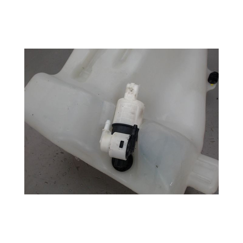 RESERVOIR LAVE-GLACE AVANT CITROEN C4