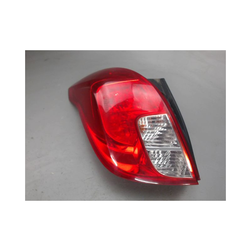 FEU ARRIERE GAUCHE  OPEL MOKKA