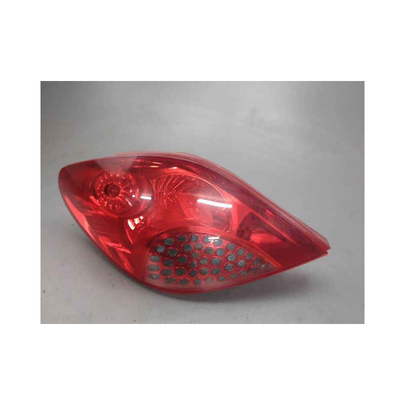 FEU ARRIERE GAUCHE  PEUGEOT 207