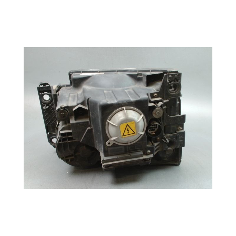 PHARE DROIT LAND ROVER DISCOVERY 2004-