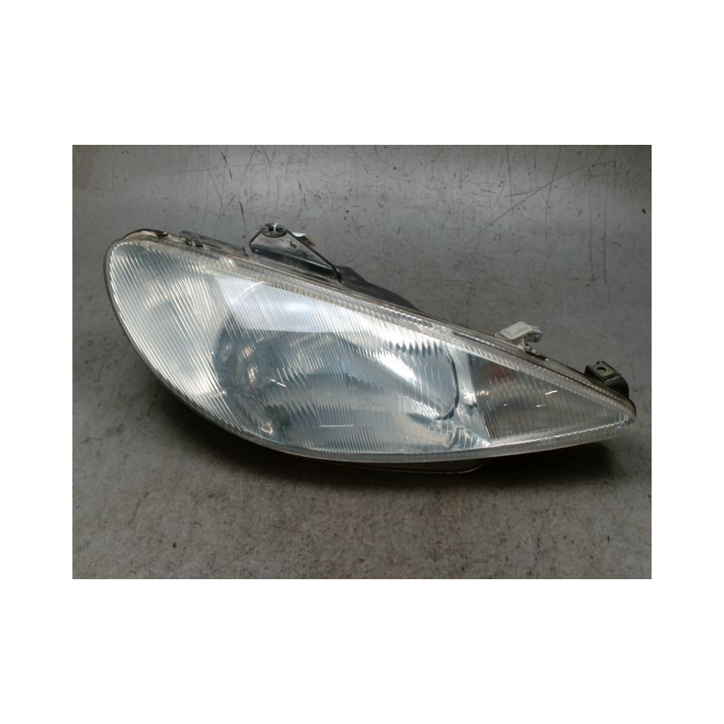 PHARE DROIT PEUGEOT 206