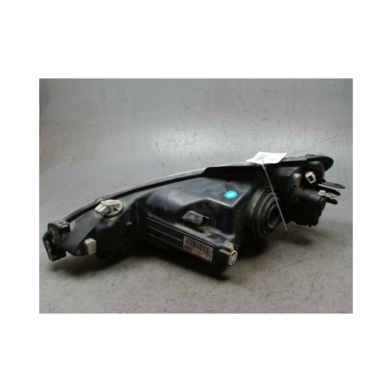 PHARE DROIT PEUGEOT 206