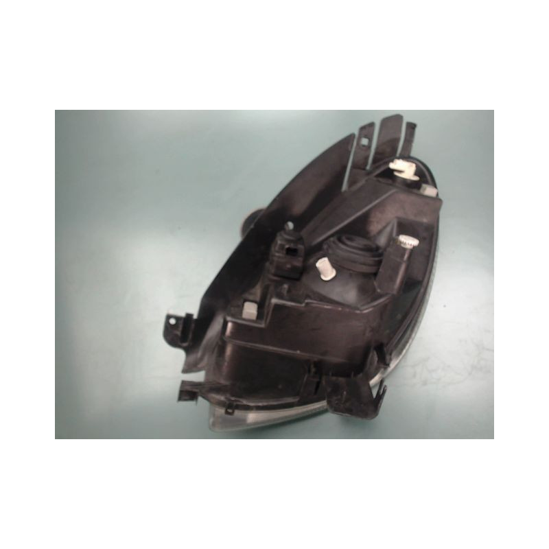 PHARE DROIT CITROEN XSARA