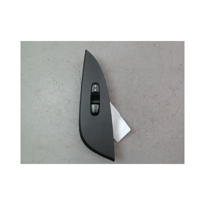 COMMANDE LEVE-GLACE PORTE AVD NISSAN PULSAR
