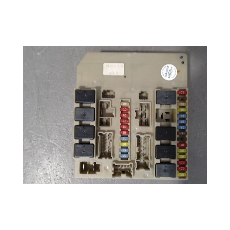 BOITE A FUSIBLES RENAULT CLIO III 2005-