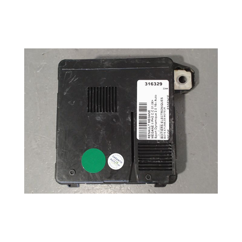 BOITE A FUSIBLES RENAULT MEGANE II PH2 C.C 06-