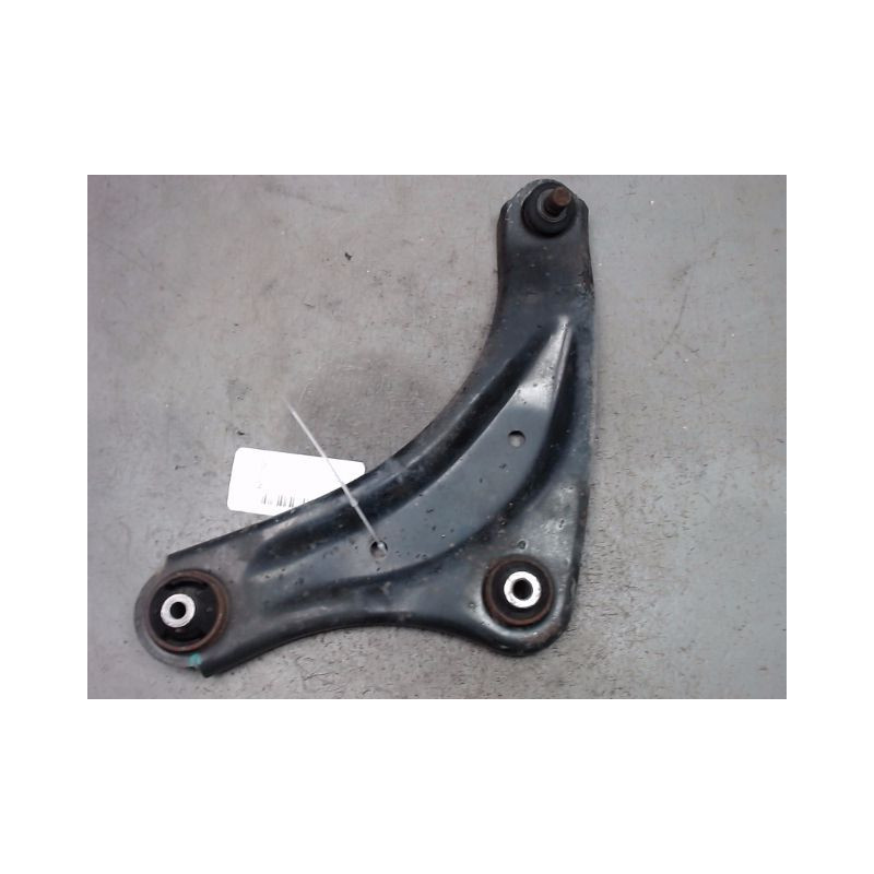 TRIANGLE INFERIEUR AVANT GAUCHE NISSAN JUKE