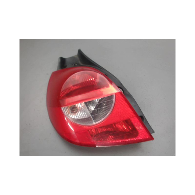 FEU ARRIERE GAUCHE  RENAULT CLIO