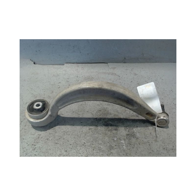 TRIANGLE INFERIEUR AVANT DROIT AUDI S4