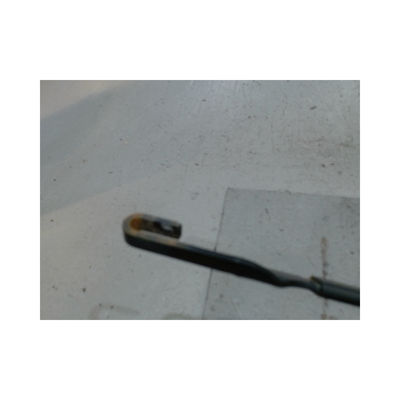 BRAS ESSUIE-GLACE AVANT DROIT TOYOTA AURIS