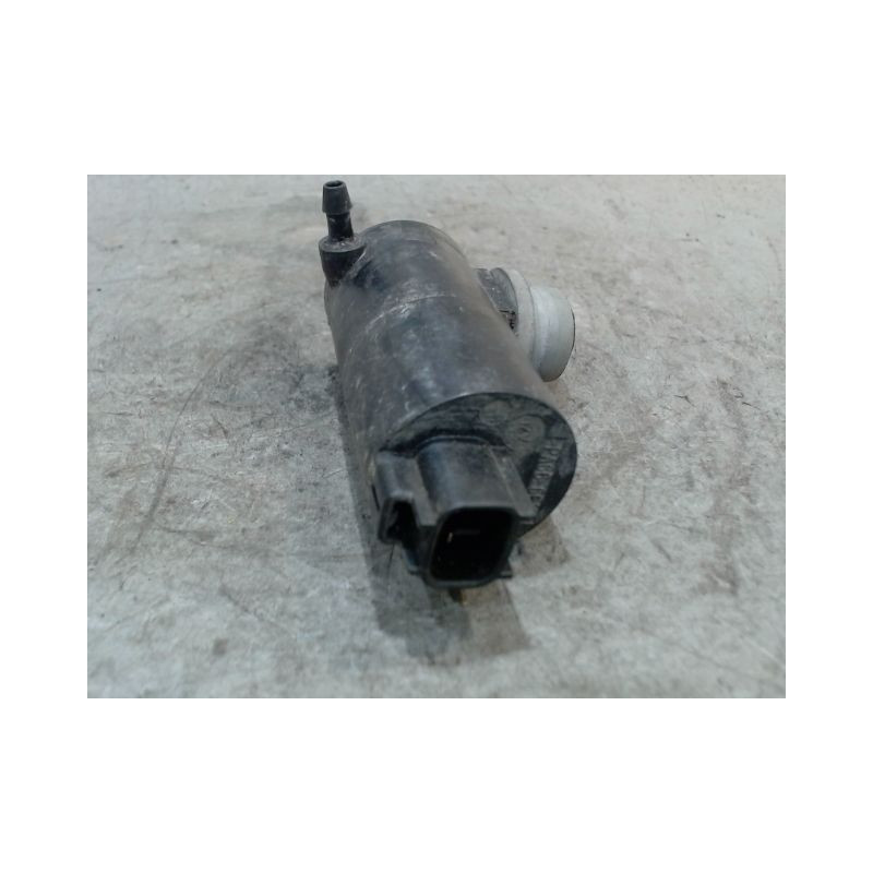 POMPE LAVE-GLACE AVANT TOYOTA AURIS