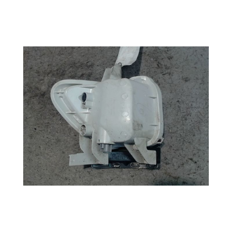 FEU BROUILLARD ARRIERE DROIT TOYOTA RAV4 2003-
