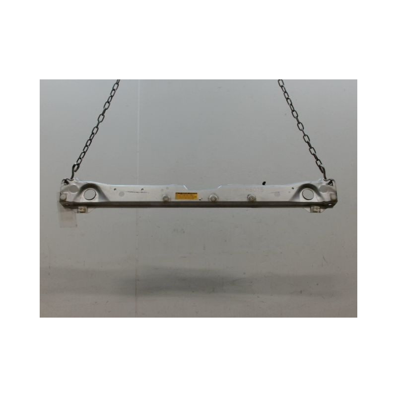 TRAVERSE SUPERIEURE ARMATURE AVANT TOYOTA RAV4 2000-