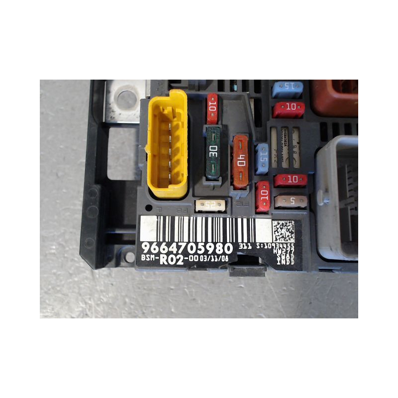 BOITE A FUSIBLES CITROEN C5