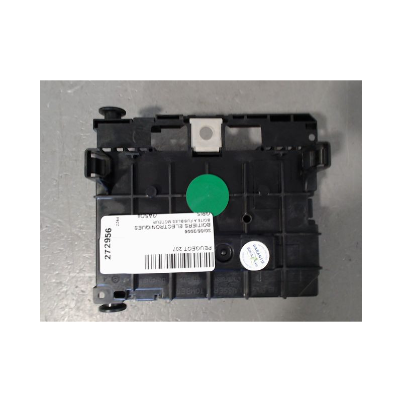 BOITE A FUSIBLES PEUGEOT 207