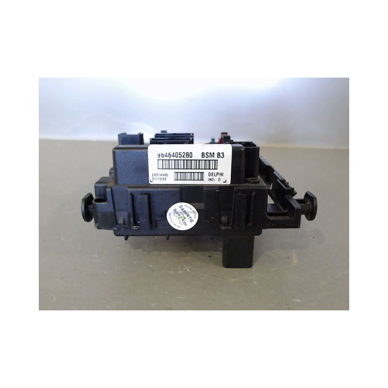 BOITE A FUSIBLES PEUGEOT 206 5P