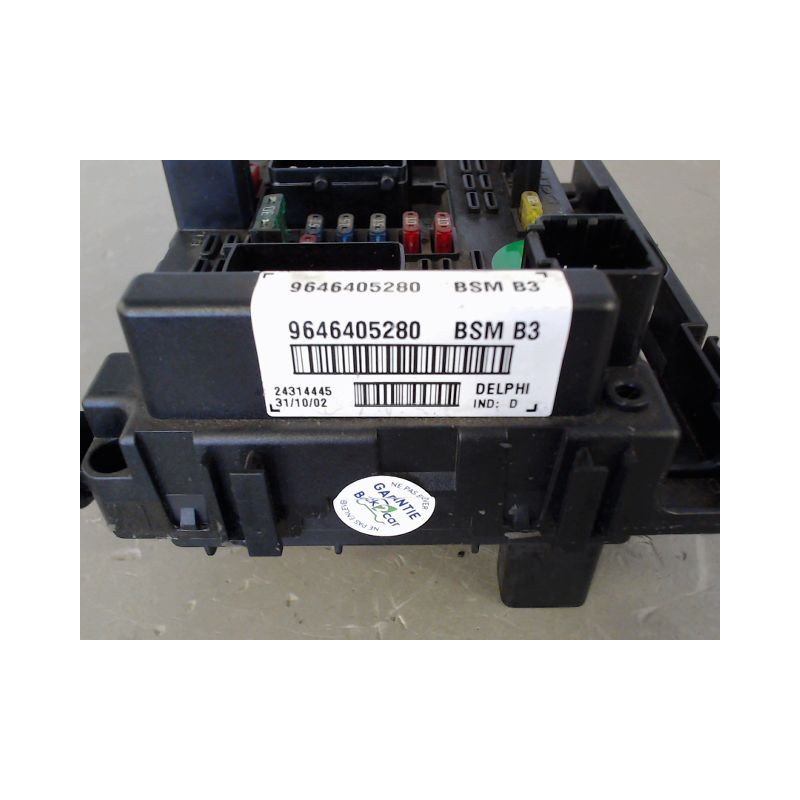 BOITE A FUSIBLES PEUGEOT 206 5P