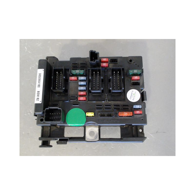 BOITE A FUSIBLES PEUGEOT 307 SW 02-05