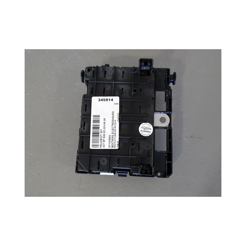 BOITE A FUSIBLES PEUGEOT 307 SW 02-05