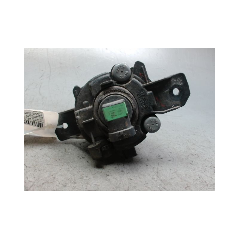 PHARE ANTIBROUILLARD AVANT DROIT RENAULT CLIO II PH.2 01-06