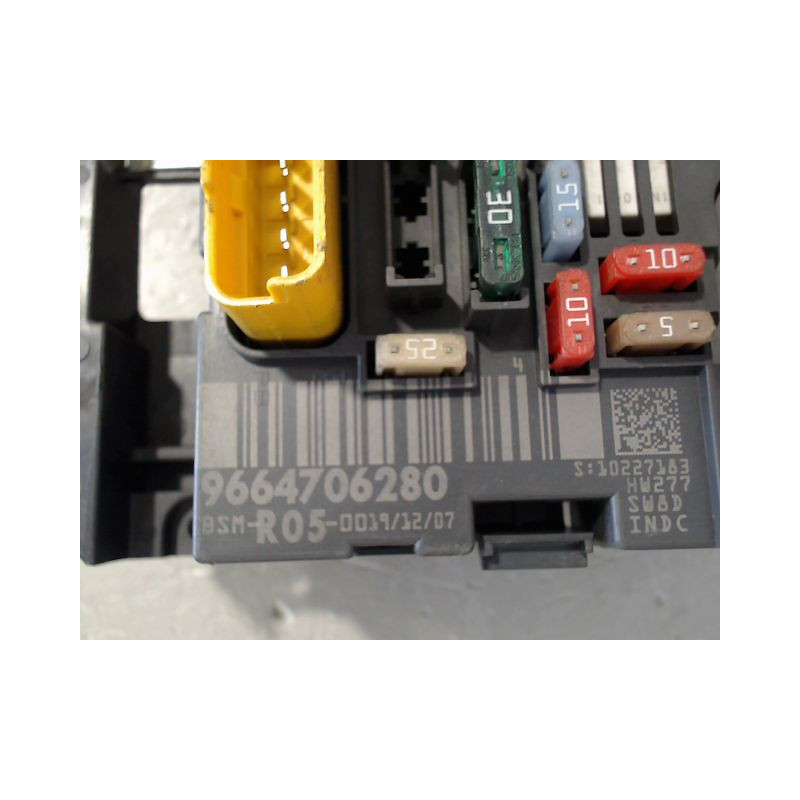 BOITE A FUSIBLES PEUGEOT 308 2007-