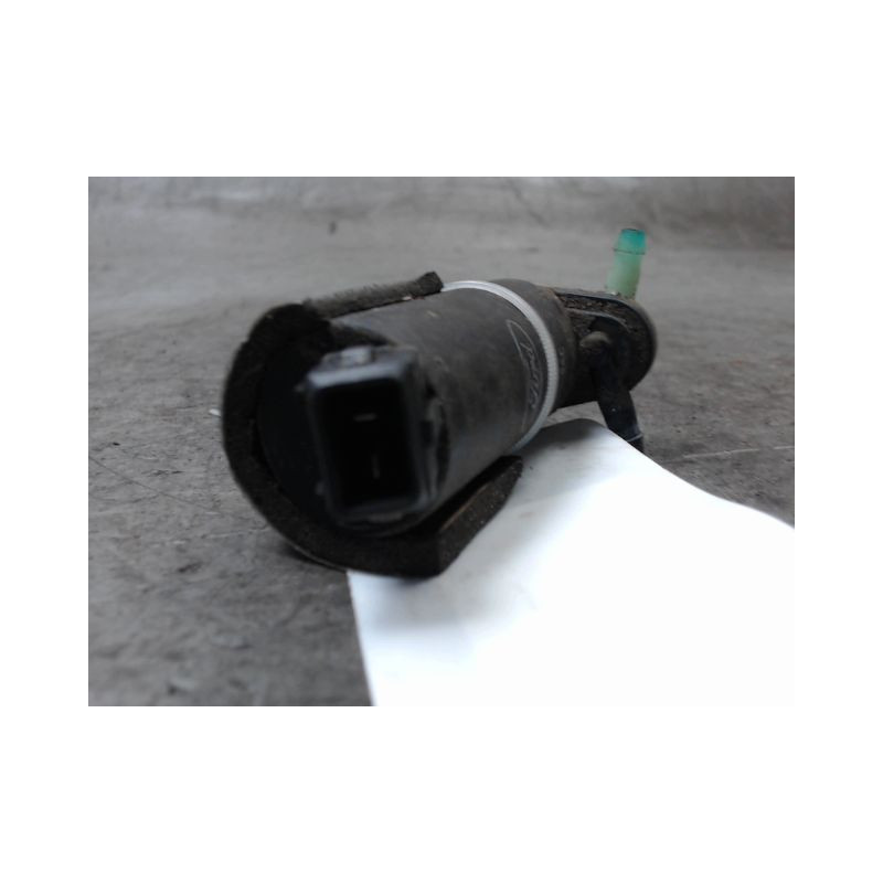 POMPE LAVE-GLACE AVANT FORD FOCUS COUPE 98-04
