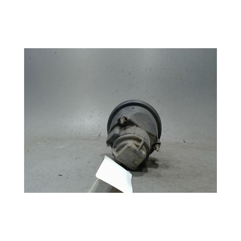 PHARE ANTIBROUILLARD AVANT DROIT RENAULT CLIO