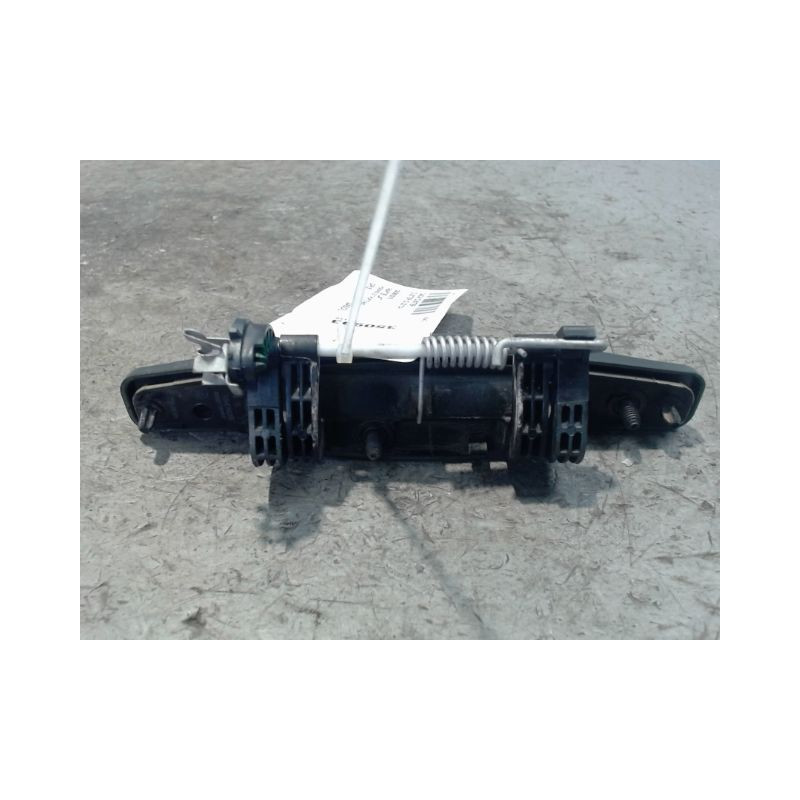 POIGNEE EXTERIEURE PORTE AVANT GAUCHE DACIA DUSTER 2010-