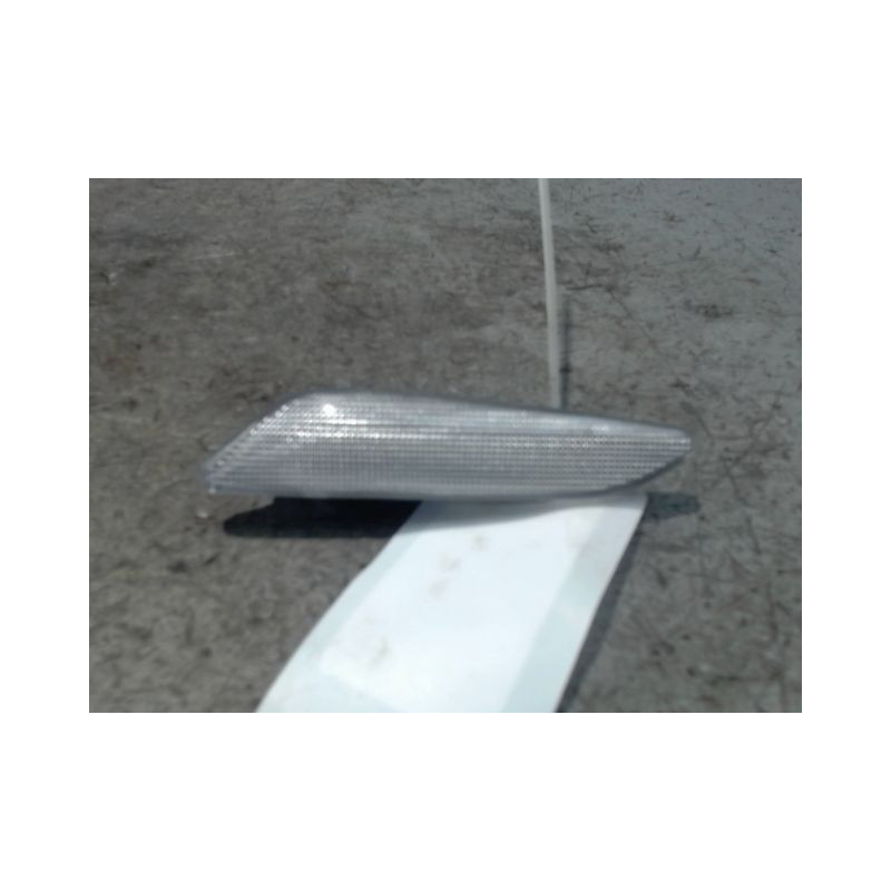 REPETITEUR AILE DROIT LANCIA YPSILON 2003-