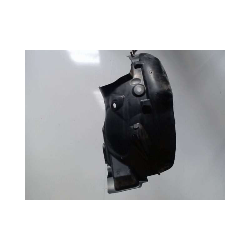 PARE-BOUE AVANT DROIT RENAULT CLIO IV