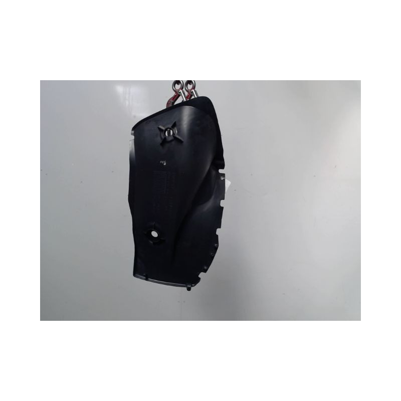 PARE-BOUE ARRIERE DROIT DACIA SANDERO 2008-