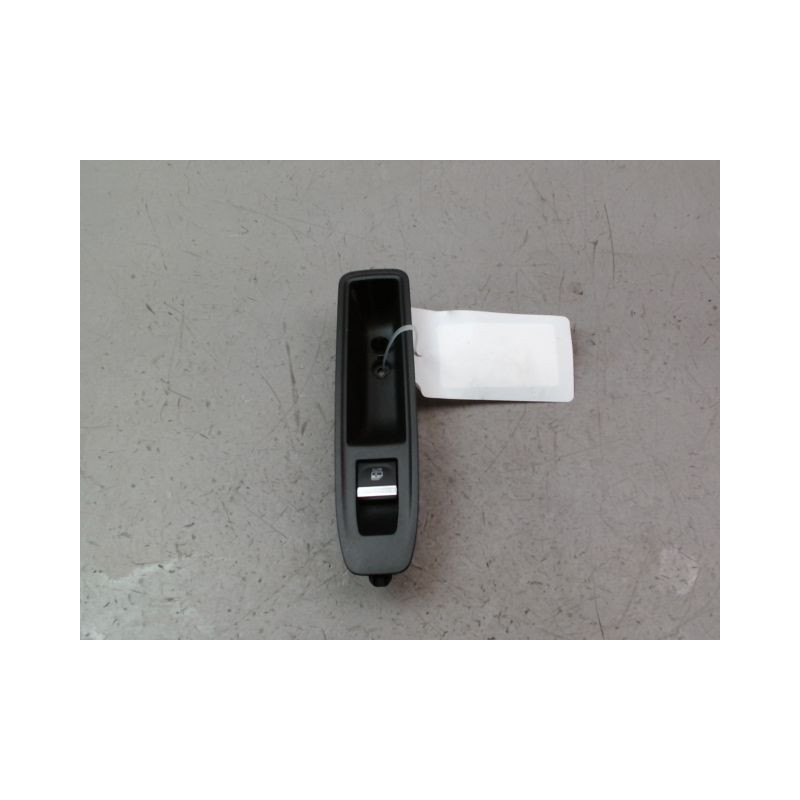 COMMANDE LEVE-GLACE PORTE ARG RENAULT CAPTUR