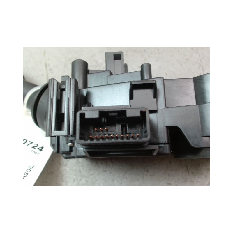 COMMANDE ECLAIRAGE TOYOTA HILUX DOUBLE CABINE 2006-