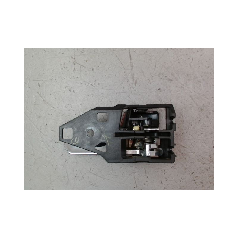 POIGNEE INTERIEURE PORTE AVANT GAUCHE TOYOTA HILUX DOUBLE CABINE 2006-