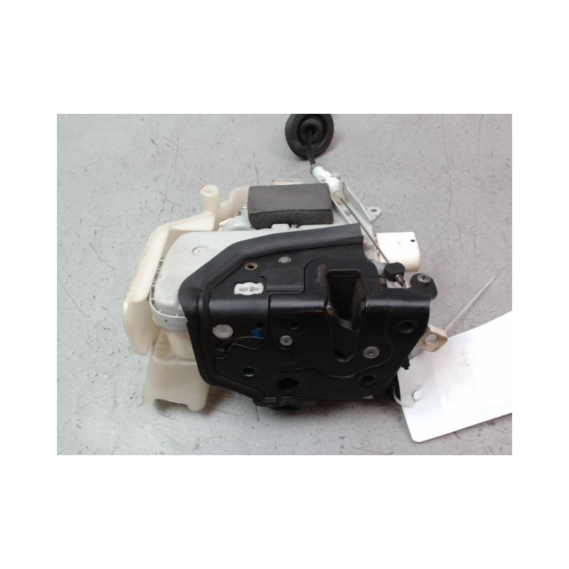SYSTEME CONDAMNATION AVANT GAUCHE AUDI A1 Phase 1 (8X) 2010-2015