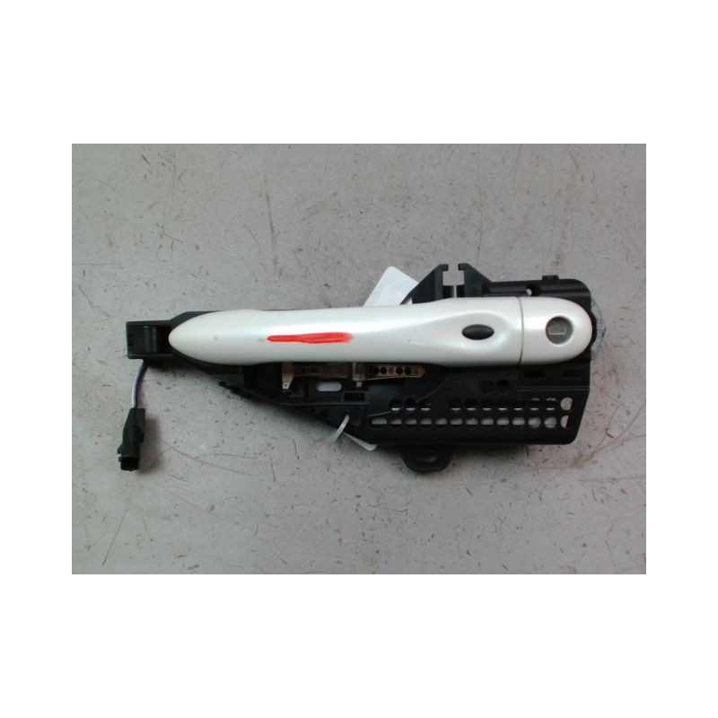 POIGNEE EXTERIEURE PORTE AVANT GAUCHE RENAULT CAPTUR Phase 1 2013-...
