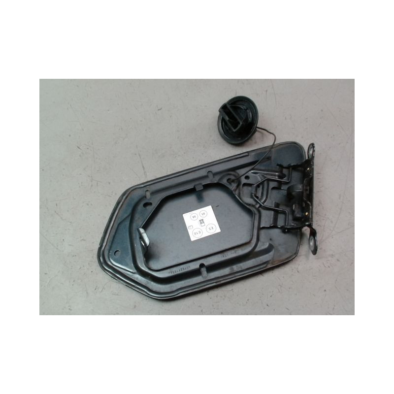 VOLET DE TRAPPE CARBURANT DACIA SANDERO