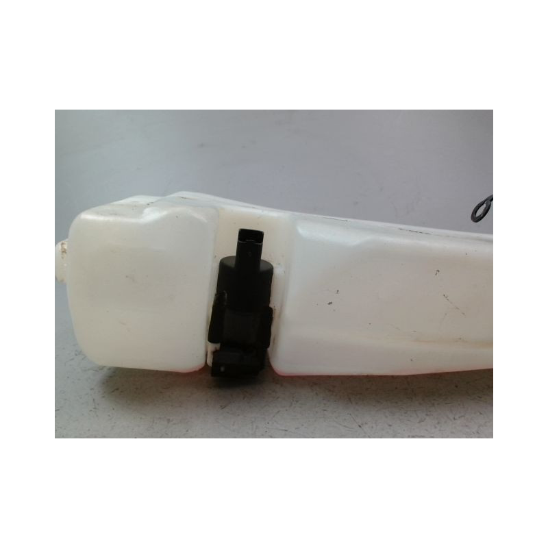 RESERVOIR LAVE-GLACE AVANT DACIA SANDERO I 2008-2012