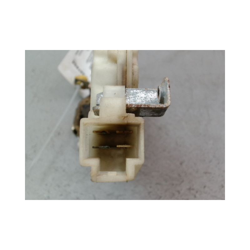 SYSTEME CONDAMNATION AVANT DROIT NISSAN TERRANO 2002-