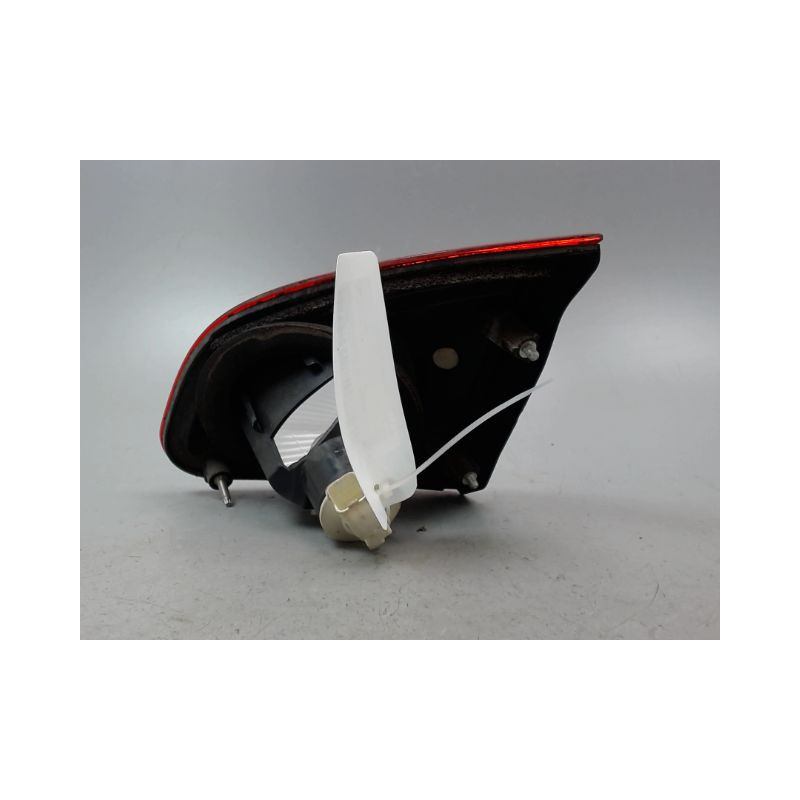 FEU ARRIERE INTERIEUR GAUCHE NISSAN QASHQAI BREAK I Phase 1 2007-2010