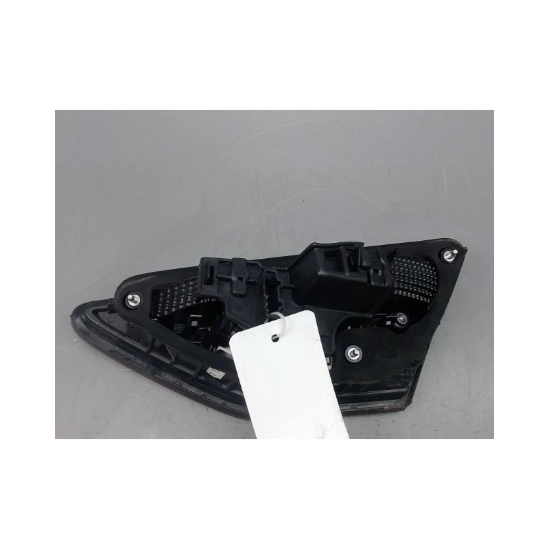 FEU ARRIERE INTERIEUR GAUCHE SEAT LEON 2009-